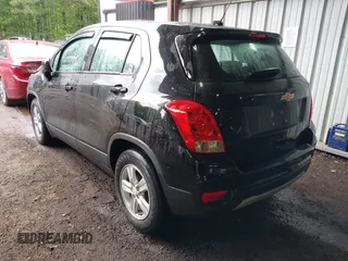 2020 Chevrolet Trax LS z VIN KL7CJKSB7LB335766, wystawiony jako IAAI lot #42264634 z przebiegiem 66 914 mil mil oraz . Historia ofert i sprzedaży dostępna na DreamBid. Obrazek 3.