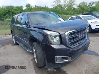 2018 GMC Yukon XL z VIN 1GKS1JKC9JR371923, wystawiony jako IAAI lot #42052408 z przebiegiem 138 666 mil mil oraz . Historia ofert i sprzedaży dostępna na DreamBid. Obrazek 1.