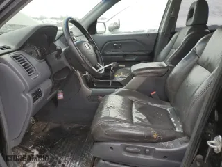2005 Honda Pilot EX-L with RES with VIN 5FNYF18665B028247, listed as a Copart auction lot 87812355 with 211,331 mi miles and Salvage Title. Bid and sale history available at carsss.com. Image 7.