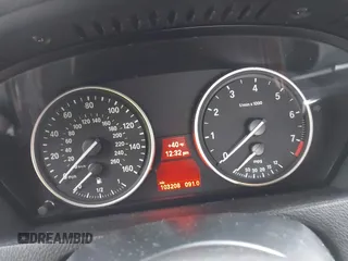 2013 BMW X5 xDrive50i с VIN 5UXZV8C54DL426713, выставлен на аукционе IAAI как лот 41742982 с пробегом 103 208 миль миль и . История ставок и продаж доступна на DreamBid. Изображение 7.