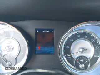 2014 Chrysler 300 S z VIN 2C3CCAGG4EH297391, wystawiony jako IAAI lot #42207431 z przebiegiem 106 571 mil mil oraz . Historia ofert i sprzedaży dostępna na DreamBid. Obrazek 7.
