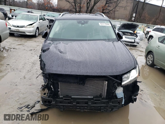 2022 Volkswagen Atlas SEL with VIN 1V2BR2CA6NC534834, listed as a Copart auction lot 82413944 with 40,338 mi miles and Salvage title. Bid and sale history available at DreamBid. Image 5.