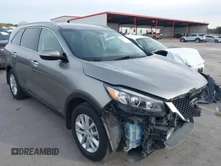 2018 Kia Sorento LX with VIN 5XYPGDA31JG426849, listed as a IAAI auction lot 41019262 with 102,366 mi miles. Bid and sale history available at carsss.com. Image 1.