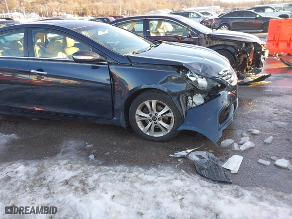 2013 Hyundai Sonata SE with VIN 5NPEC4AC4DH543471, listed as a IAAI auction lot 41267966 with 143,471 mi miles. Bid and sale history available at carsss.com. Image 18.
