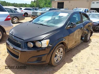 2014 Chevrolet Sonic LT с VIN 1G1JC5SH3E4139348, выставлен на аукционе IAAI как лот 42336984 с пробегом Не указан миль и . История ставок и продаж доступна на DreamBid. Изображение 17.