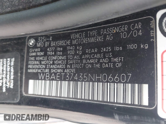 2005 BMW 3 Series 325i with VIN WBAET37435NH06607, listed as a IAAI auction lot 41974725 with 195,378 mi miles. Bid and sale history available at carsss.com. Image 9.