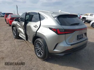 2025 Lexus NX with VIN 2T2GDCAZ1SC021039, listed as a IAAI auction lot 40957519 with 897 mi miles. Bid and sale history available at carsss.com. Image 3.