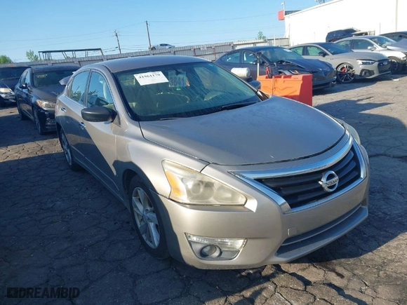 2015 Nissan Altima 2.5 with VIN 1N4AL3AP9FC115766, listed as a IAAI auction lot 41961170 with 154,820 mi miles. Bid and sale history available at carsss.com. Image 1.
