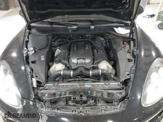 2013 Porsche Cayenne Turbo with VIN WP1AC2A28DLA91450, listed as a IAAI auction lot 41887111 with 93,090 mi miles. Bid and sale history available at carsss.com. Image 10.