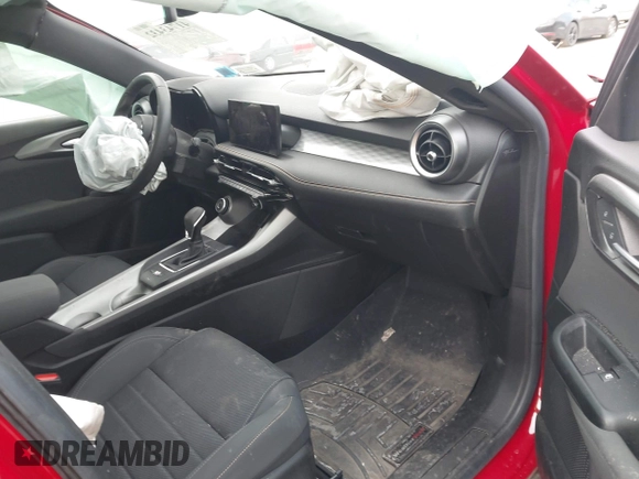 2024 Alfa Romeo Tonale Ti z VIN ZASPATCW8R3058676, wystawiony jako IAAI lot #41743432 z przebiegiem 7 985 mil mil oraz . Historia ofert i sprzedaży dostępna na DreamBid. Obrazek 5.
