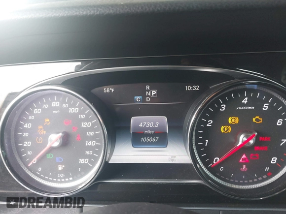2017 Mercedes-Benz E 300 Luxury z VIN WDDZF4JBXHA036044, wystawiony jako IAAI lot #42053988 z przebiegiem 105 067 mil mil oraz . Historia ofert i sprzedaży dostępna na DreamBid. Obrazek 7.