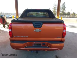 2008 Chevrolet Avalanche LS with VIN 3GNFK123X8G250104, listed as a IAAI auction lot 41383556 with 244,654 mi miles. Bid and sale history available at carsss.com. Image 16.