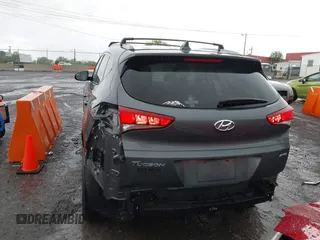 2018 Hyundai Tucson SEL with VIN KM8J3CA4XJU640429, listed as a IAAI auction lot 42063900 with 124,844 mi miles. Bid and sale history available at carsss.com. Image 6.