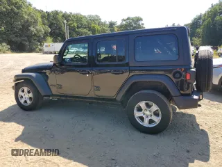 2022 Jeep Wrangler Unlimited Sport with VIN 1C4HJXDG5NW155504, listed as a Copart auction lot 70189964 with 44,101 mi miles and Salvage Title. Bid and sale history available at DreamBid. Image 2.