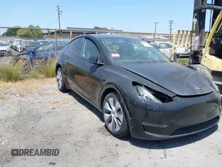 2022 Tesla Model Y Long Range z VIN 7SAYGDEE9NA022842, wystawiony jako IAAI lot #42003782 z przebiegiem 36 010 mil mil oraz . Historia ofert i sprzedaży dostępna na DreamBid. Obrazek 1.