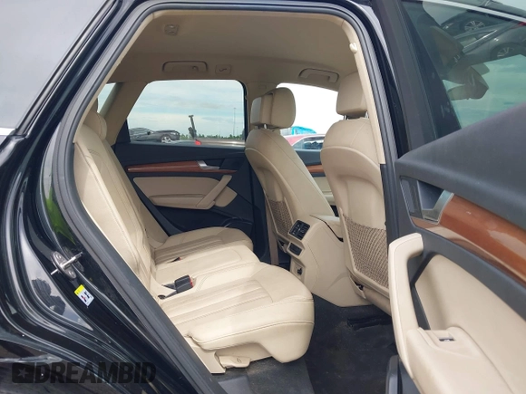 2021 Audi Q5 Premium z VIN WA1AAAFYXM2004808, wystawiony jako IAAI lot #42451719 z przebiegiem 123 537 mil mil oraz . Historia ofert i sprzedaży dostępna na DreamBid. Obrazek 8.