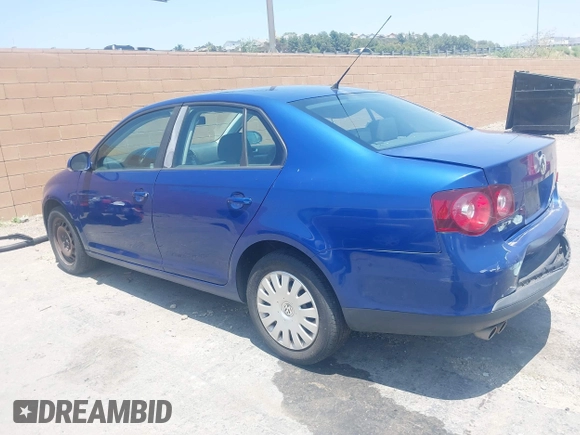 2008 Volkswagen Jetta S z VIN 3VWJZ71K38M015293, wystawiony jako IAAI lot #42438127 z przebiegiem 215 376 mil mil oraz . Historia ofert i sprzedaży dostępna na DreamBid. Obrazek 3.