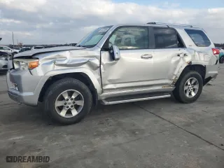 2011 Toyota 4Runner SR5 with VIN JTEZU5JR9B5027110, listed as a Copart auction lot 44232085 with 195,224 mi miles and Salvage Title. Bid and sale history available at carsss.com. Image 1.