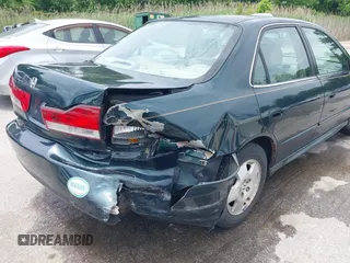 2001 Honda Accord EX с VIN 1HGCG16531A015929, выставлен на аукционе IAAI как лот 42362931 с пробегом 216 074 миль миль и . История ставок и продаж доступна на DreamBid. Изображение 17.