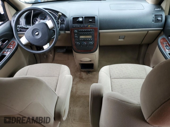 2008 Chevrolet Uplander LS z VIN 1GNDU23WX8D100796, wystawiony jako Copart lot #58053185 z przebiegiem 177 046 mil mil oraz Tytuł czysty. Historia ofert i sprzedaży dostępna na DreamBid. Obrazek 8.