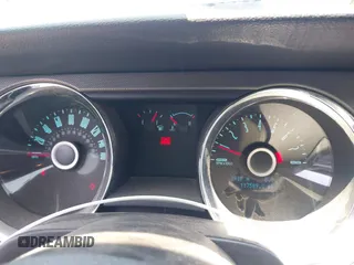 2014 Ford Mustang V6 с VIN 1ZVBP8AM2E5275266, выставлен на аукционе IAAI как лот 42520260 с пробегом 117 589 миль миль и . История ставок и продаж доступна на DreamBid. Изображение 7.