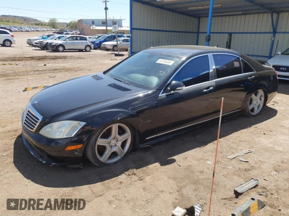 2007 Mercedes-Benz S 550 z VIN WDDNG86X37A092168, wystawiony jako Copart lot #54159495 z przebiegiem Nie podano mil oraz Czysty tytuł • Clean title. Historia ofert i sprzedaży dostępna na DreamBid. Obrazek 1.