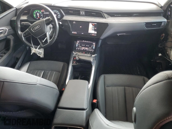 2022 Audi e-tron Sportback Premium Plus with VIN WA12AAGE0NB037794, listed as a Copart auction lot 58194185 with 17,615 mi miles and Non repairable. Bid and sale history available at DreamBid. Image 8.