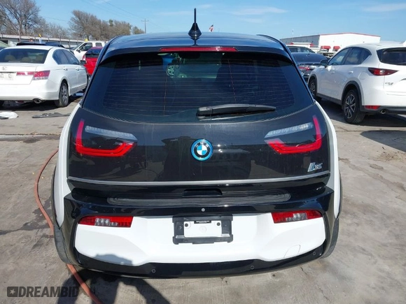 2019 BMW i3 s with VIN WBY8P8C51K7E77908, listed as a IAAI auction lot 41630001 with 61,334 mi miles. Bid and sale history available at carsss.com. Image 16.