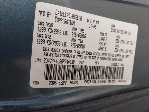 2006 Dodge Grand Caravan SXT with VIN 2D4GP44L96R744638, listed as a IAAI auction lot 41684766 with 137,828 mi miles. Bid and sale history available at carsss.com. Image 9.