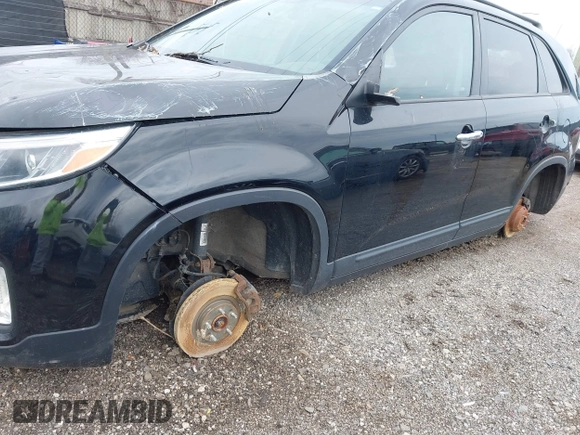 2014 Kia Sorento LX with VIN 5XYKT4A62EG490307, listed as a IAAI auction lot 41957200 with 104,331 mi miles. Bid and sale history available at carsss.com. Image 12.