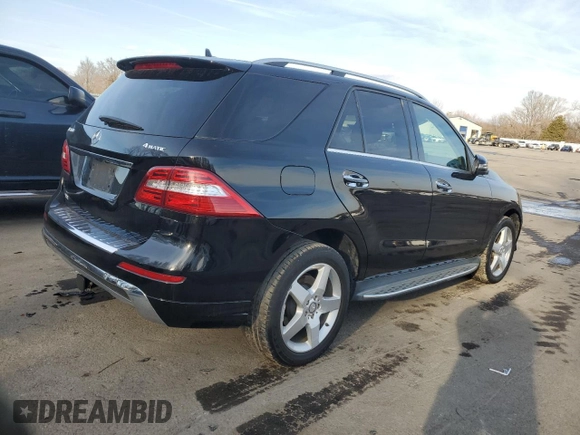 2015 Mercedes-Benz M 400 with VIN 4JGDA5GB5FA499282, listed as a Copart auction lot 42181905 with 102,426 mi miles and Salvage Title. Bid and sale history available at DreamBid. Image 3.