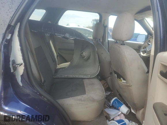 2008 Ford Escape XLT z VIN 1FMCU031X8KB27551, wystawiony jako Copart lot #62504245 z przebiegiem 206 839 mil mil oraz Szkoda całkowita • Salvage title. Historia ofert i sprzedaży dostępna na DreamBid. Obrazek 11.