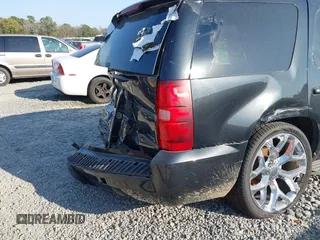 2012 Chevrolet Tahoe LS z VIN 1GNSCAE07CR222086, wystawiony jako IAAI lot #40565065 z przebiegiem 316 041 mil mil oraz . Historia ofert i sprzedaży dostępna na DreamBid. Obrazek 18.
