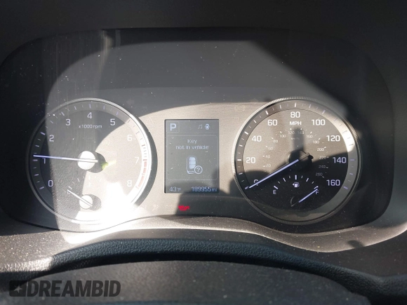 2017 Hyundai Tucson SE Plus with VIN KM8J33A40HU459575, listed as a IAAI auction lot 41703139 with 189,955 mi miles. Bid and sale history available at carsss.com. Image 7.