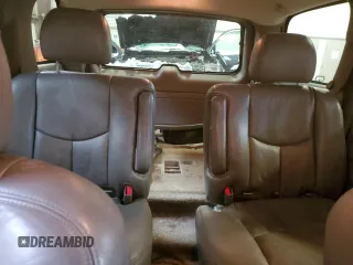 2006 GMC Yukon SLT with VIN 1GKEK13T76J149735, listed as a Copart auction lot 43025715 with 304,493 mi miles and Salvage Title. Bid and sale history available at carsss.com. Image 10.