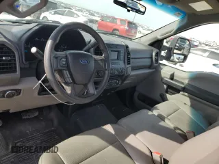 2018 Ford Super Duty F-250 SRW XL with VIN 1FDBF2B60JEC06830, listed as a Copart auction lot 84163034 with 123,540 mi miles and Salvage Title. Bid and sale history available at carsss.com. Image 8.