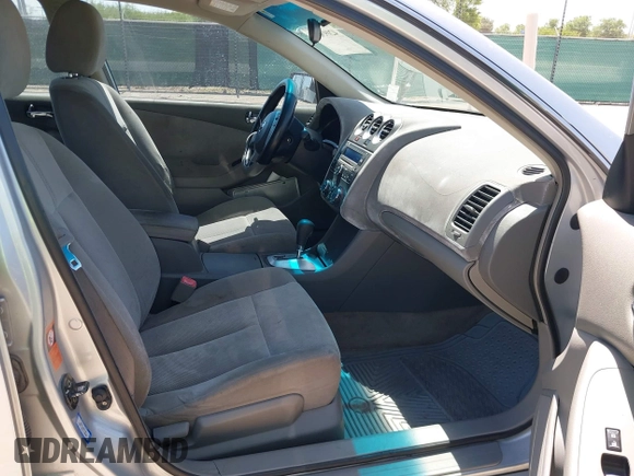 2007 Nissan Altima 2.5 with VIN 1N4AL21E17C154782, listed as a IAAI auction lot 42093605 with 142,591 mi miles. Bid and sale history available at carsss.com. Image 5.