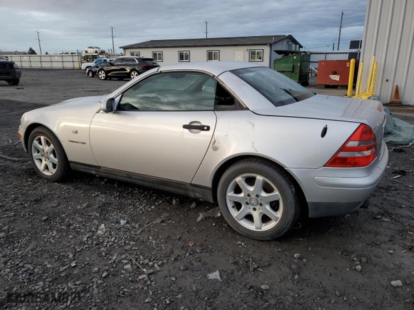 1998 Mercedes-Benz SLK-Class with VIN WDBKK47F4WF078516, listed as a Copart auction lot 85552384 with 99,600 mi miles and Clean Title. Bid and sale history available at carsss.com. Image 2.