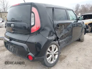2016 Kia Soul + with VIN KNDJP3A50G7343758, listed as a IAAI auction lot 41908741 with 62,000 mi miles. Bid and sale history available at carsss.com. Image 6.