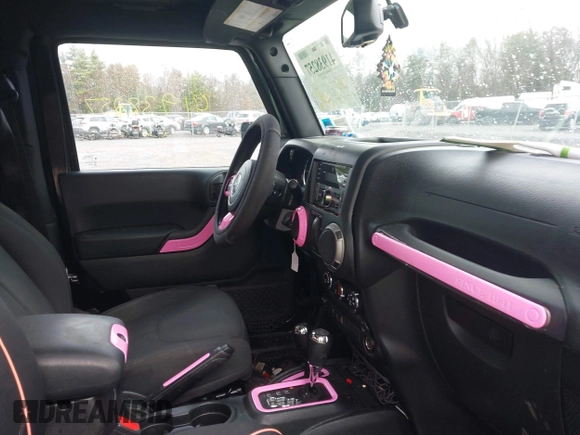 2017 Jeep Wrangler Sport z VIN 1C4GJWAG1HL502374, wystawiony jako IAAI lot #41938257 z przebiegiem 95 469 mil mil oraz . Historia ofert i sprzedaży dostępna na DreamBid. Obrazek 5.