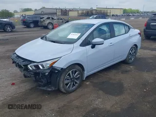 2024 Nissan Versa SV z VIN 3N1CN8EV1RL877066, wystawiony jako IAAI lot #42263312 z przebiegiem 6 081 mil mil oraz . Historia ofert i sprzedaży dostępna na DreamBid. Obrazek 17.