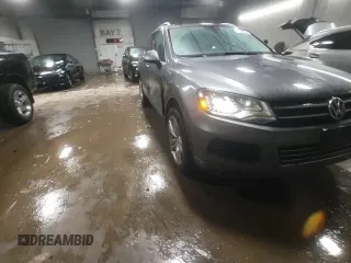 2013 Volkswagen Touareg Lux with VIN WVGEF9BP6DD002607, listed as a Copart auction lot 83420704 with 143,571 mi miles and Salvage Title. Bid and sale history available at DreamBid. Image 13.