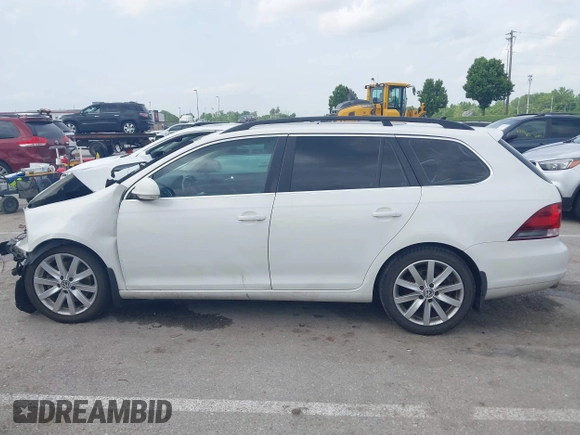 2013 Volkswagen Jetta TDI with VIN 3VWPL7AJ0DM664563, listed as a IAAI auction lot 42271539 with 122,035 mi miles and . Bid and sale history available at DreamBid. Image 15.