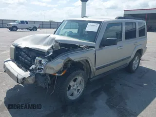 2007 Jeep Commander Sport с VIN 1J8HG48P37C560006, выставлен на аукционе IAAI как лот 42558974 с пробегом 223 413 миль миль и . История ставок и продаж доступна на DreamBid. Изображение 2.
