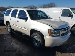 2008 Chevrolet Tahoe LTZ z VIN 1GNFK13048R224974, wystawiony jako IAAI lot #41659213 z przebiegiem 291 224 mil mil oraz . Historia ofert i sprzedaży dostępna na DreamBid. Obrazek 1.