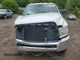 2018 Ram 2500 Tradesman z VIN 3C6UR5CL4JG368230, wystawiony jako Copart lot #56683775 z przebiegiem 185 542 mil mil oraz Czysty tytuł • Clean title. Historia ofert i sprzedaży dostępna na DreamBid. Obrazek 5.