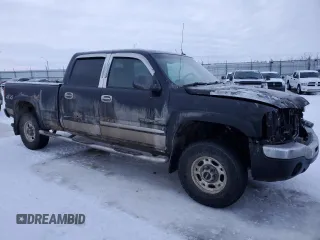 2005 GMC Sierra 2500HD SLT z VIN 1GTHK23275F954643, wystawiony jako Copart lot #88629455 z przebiegiem Nie podano mil oraz Nie do naprawy • Non repairable. Historia ofert i sprzedaży dostępna na DreamBid. Obrazek 4.