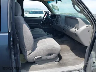 1999 Chevrolet C/K 1500 with VIN 1GCEC19R0XR146778, listed as a IAAI auction lot 42104540 with 221,531 mi miles. Bid and sale history available at carsss.com. Image 5.