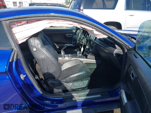 2016 Ford Mustang EcoBoost z VIN 1FA6P8TH0G5206167, wystawiony jako IAAI lot #41833768 z przebiegiem 101 181 mil mil oraz . Historia ofert i sprzedaży dostępna na DreamBid. Obrazek 5.