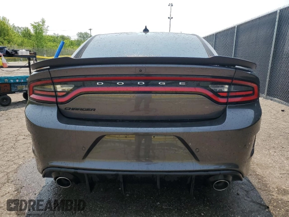2020 Dodge Charger Scat Pack Widebody z VIN 2C3CDXGJ7LH204436, wystawiony jako Copart lot #59537445 z przebiegiem 15 215 mil mil oraz Czysty tytuł • Clean title. Historia ofert i sprzedaży dostępna na DreamBid. Obrazek 6.